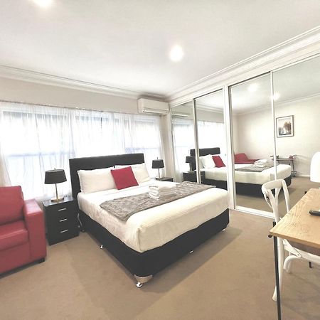 North Ryde Guesthouse Sydney Bagian luar foto